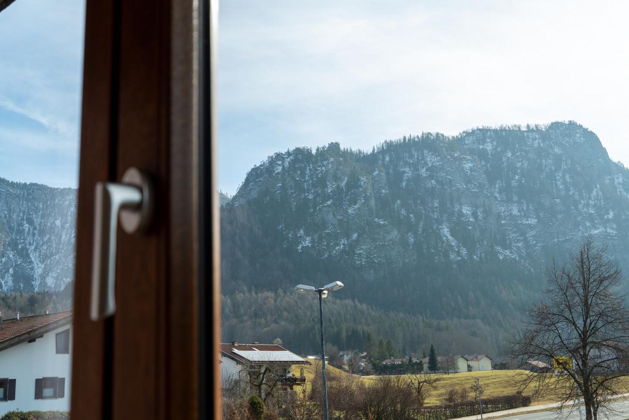Hotel Bavaria Инцел Стая снимка