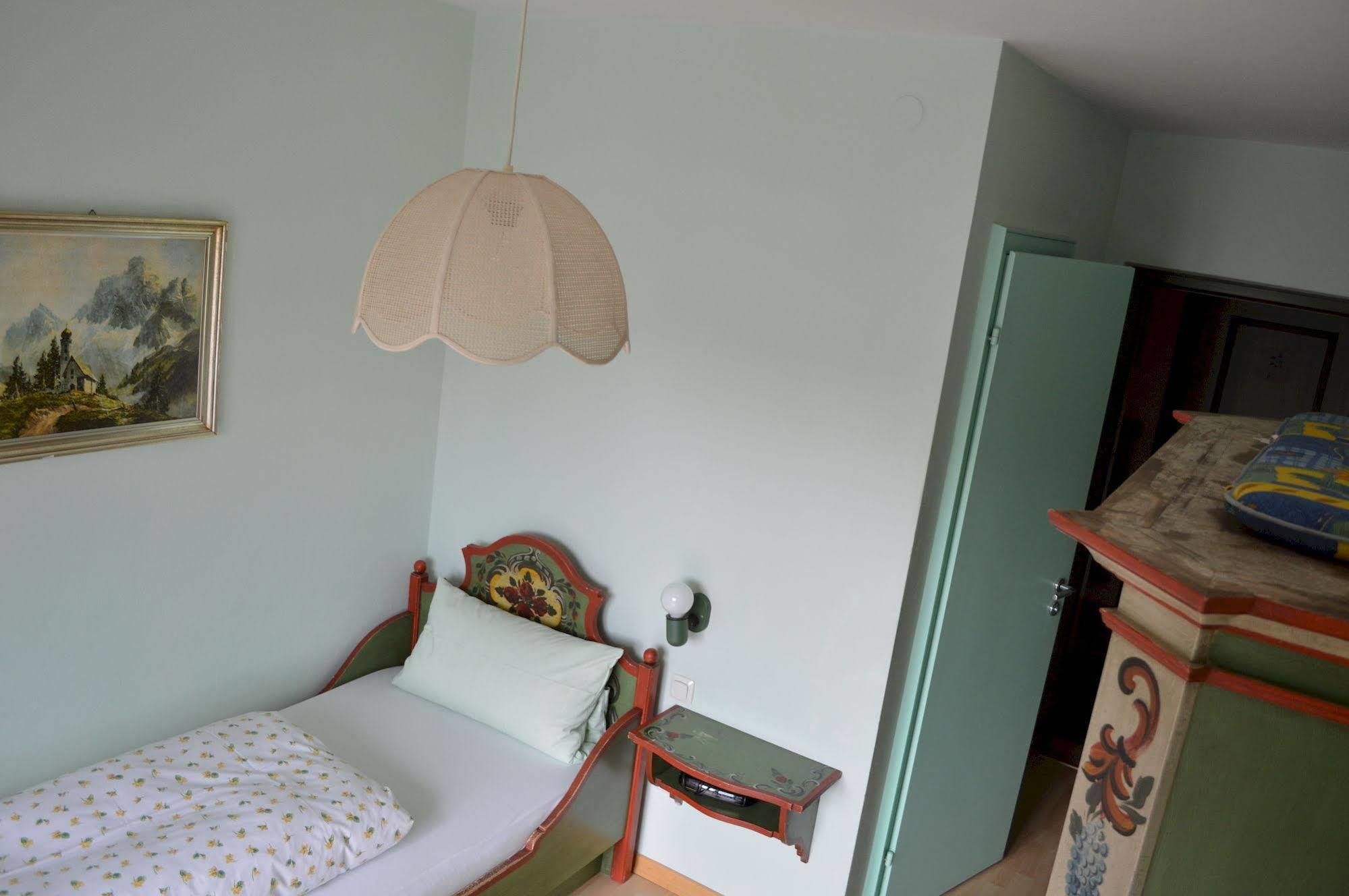 Hotel Bavaria Инцел Екстериор снимка